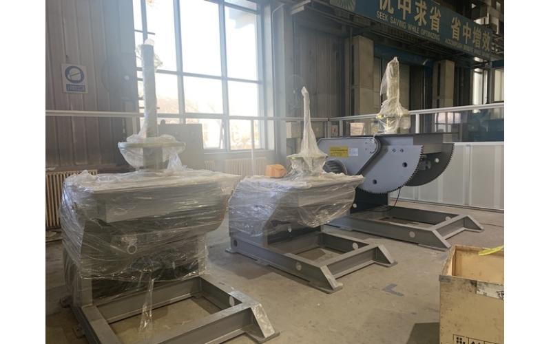 092020年9月 1噸 1.5噸 5噸三臺葉輪焊接變位機(jī)交付使用